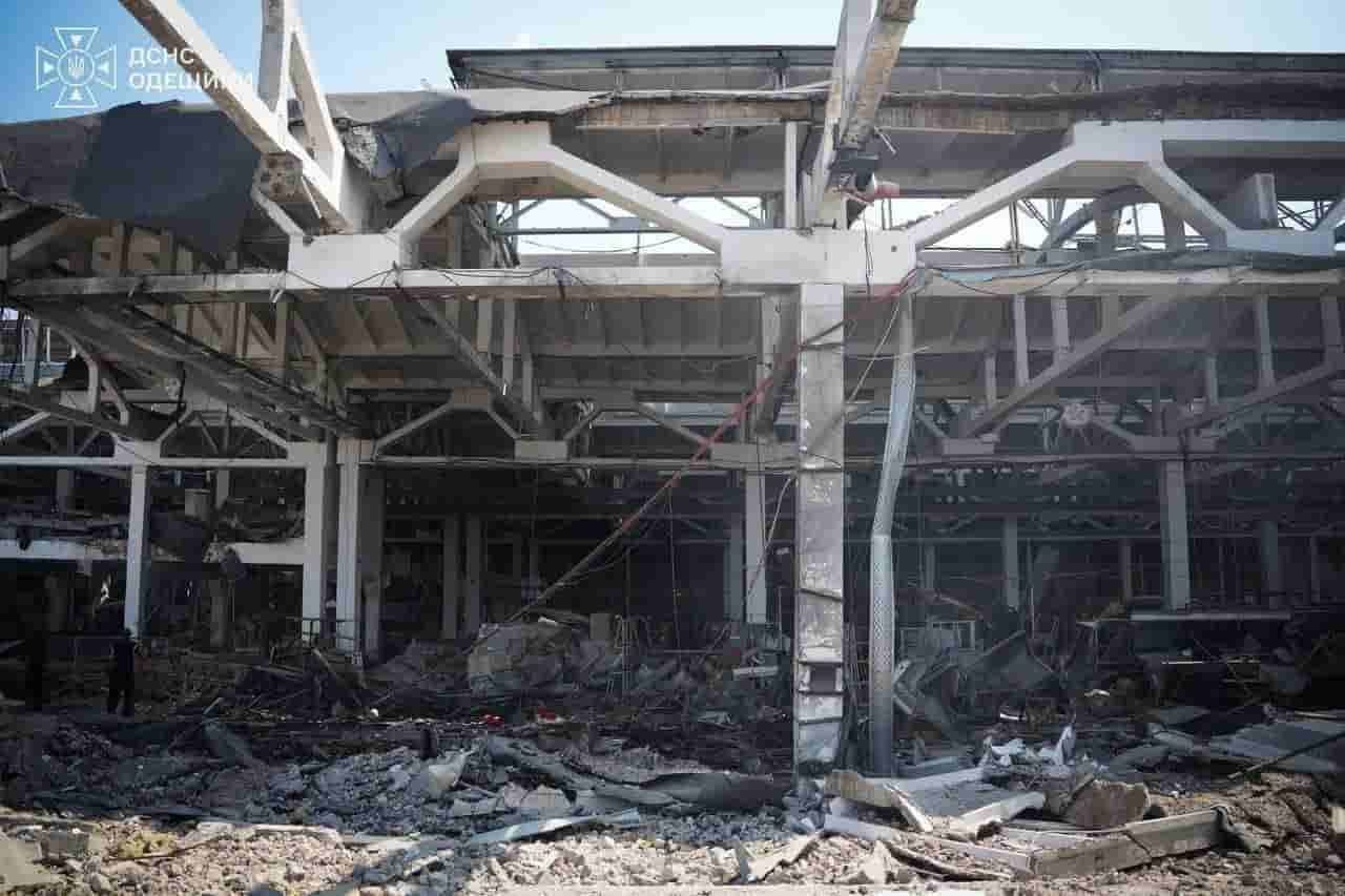 Russian attack on Odesa transport infrastructure wounds 13