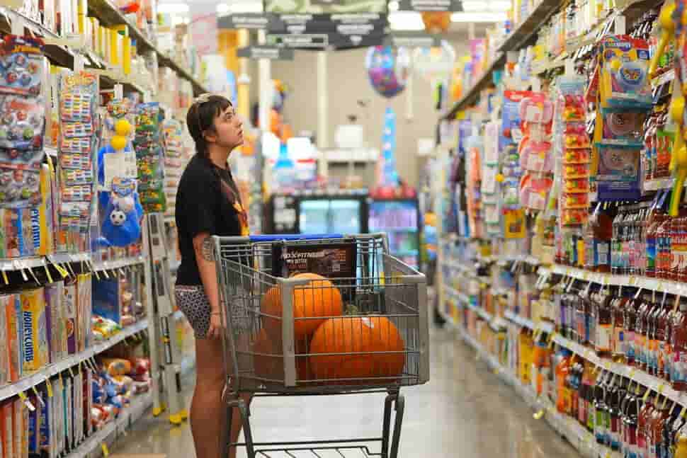 High Inflation Haunts Trump and Republicans on Eve of Election