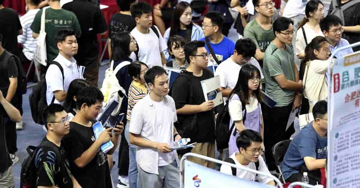 China's record graduates face AI-driven job market squeeze