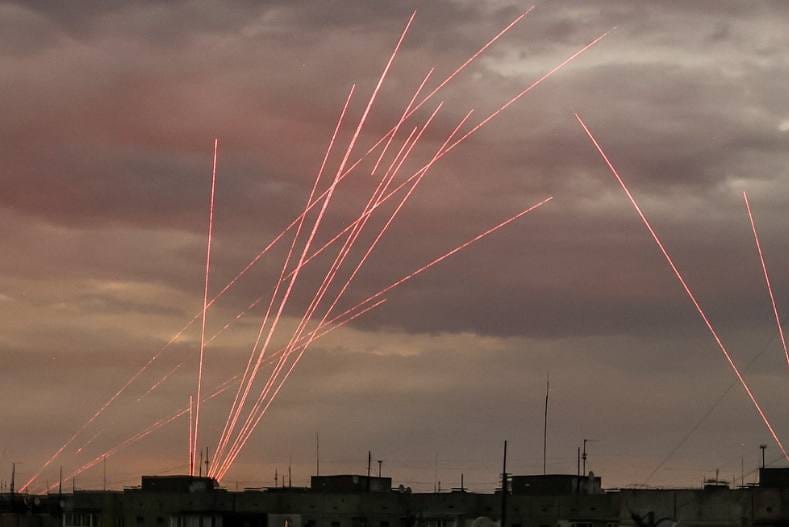Russia launches ballistic missile attack on Kyiv
