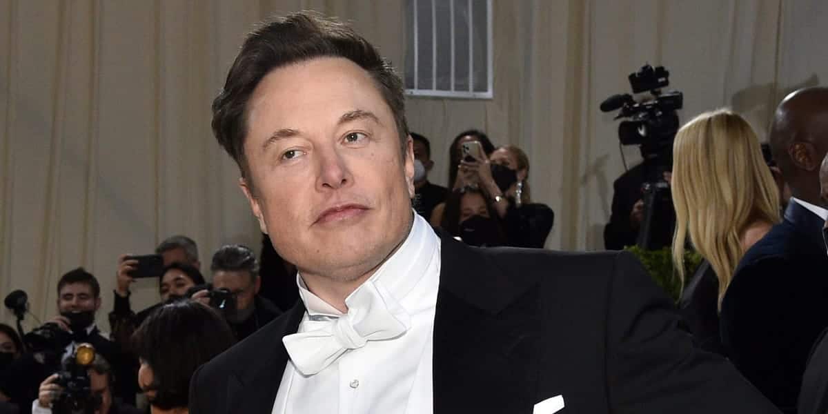 Elon Musk Loses Trillionaire Status as SpaceX Stock Declines