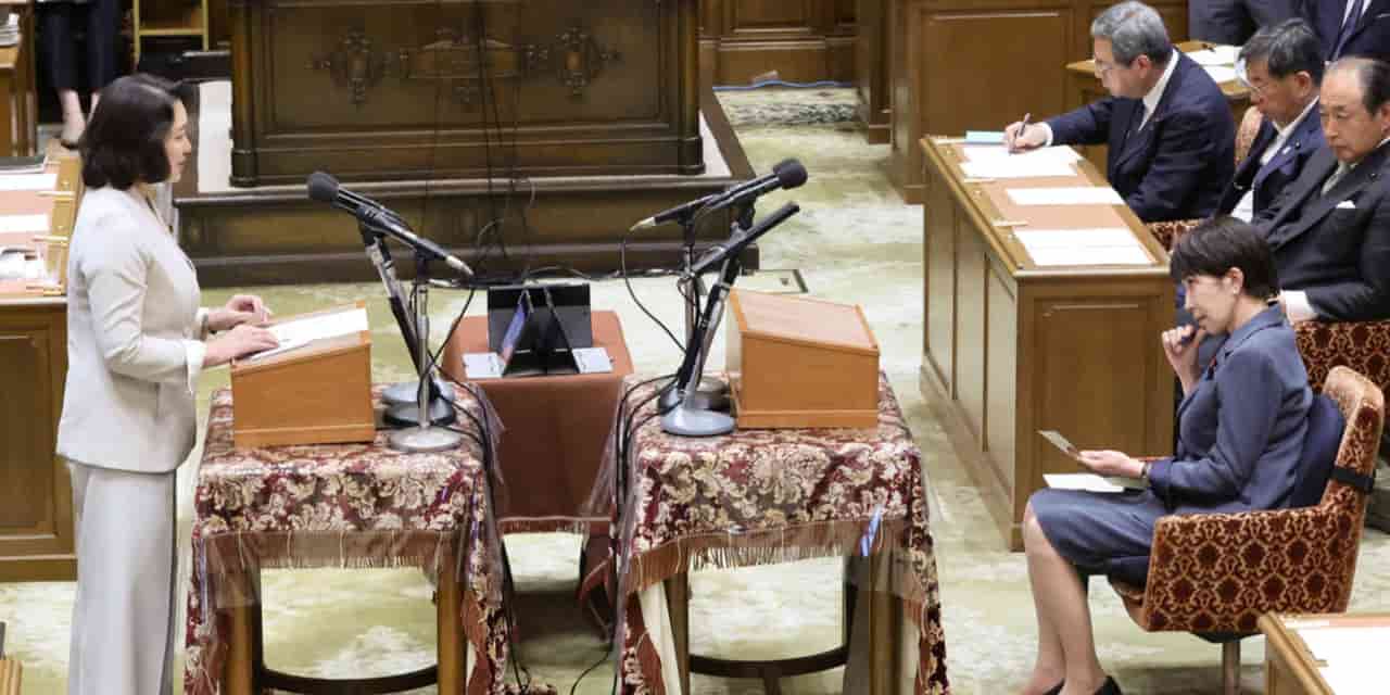 Japan's LDP Eyes Cooperation with Komeito After Coalition Split