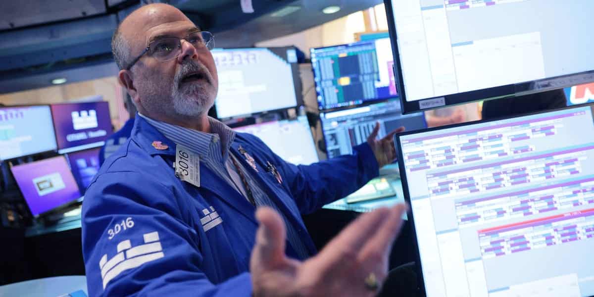 Investors urged to stay calm amid rising bond yields