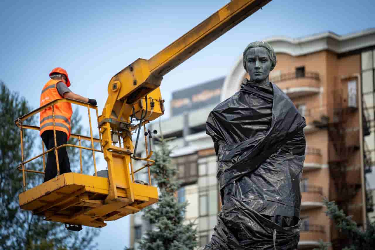Kyiv removes monument protection as threat landscape shifts