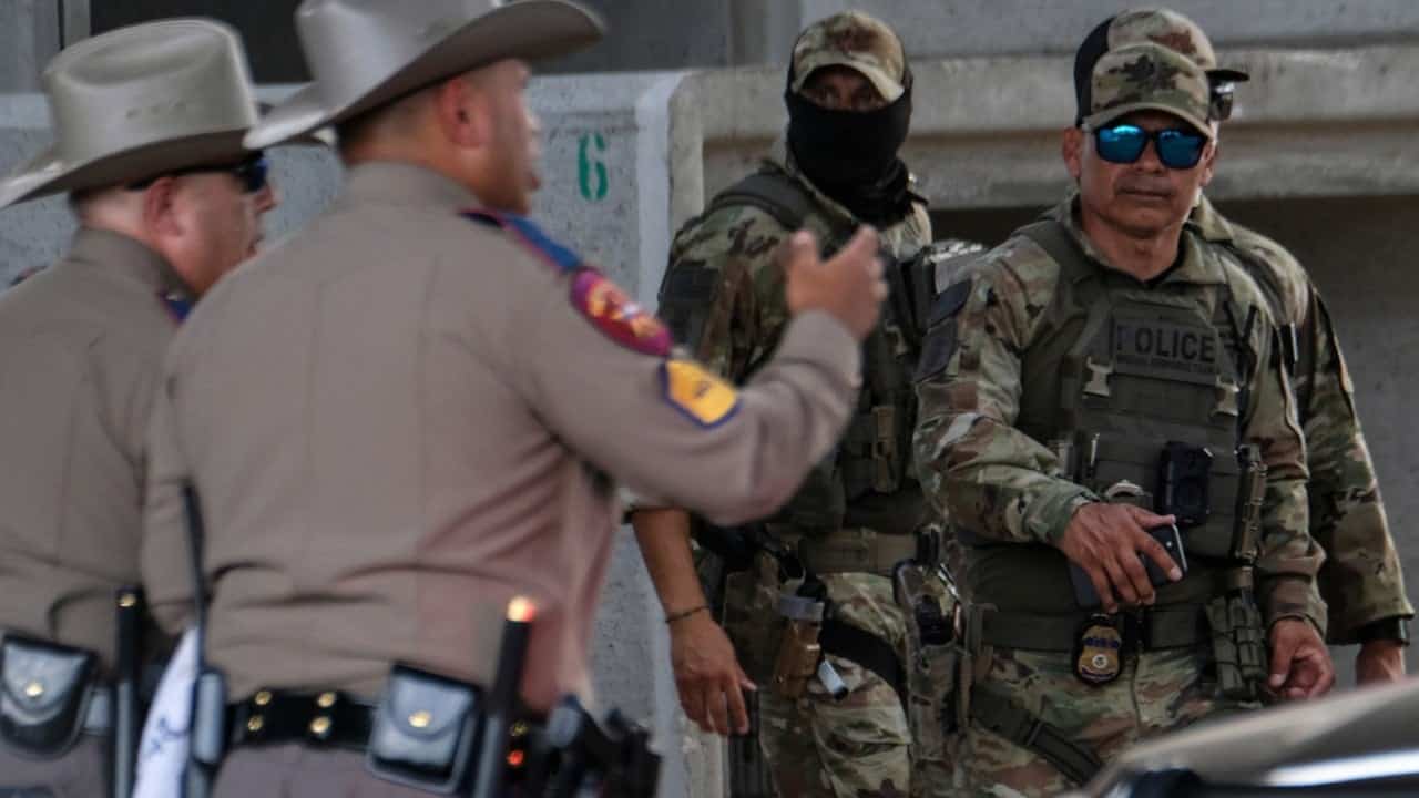 ICE agent shoots man during Austin traffic stop