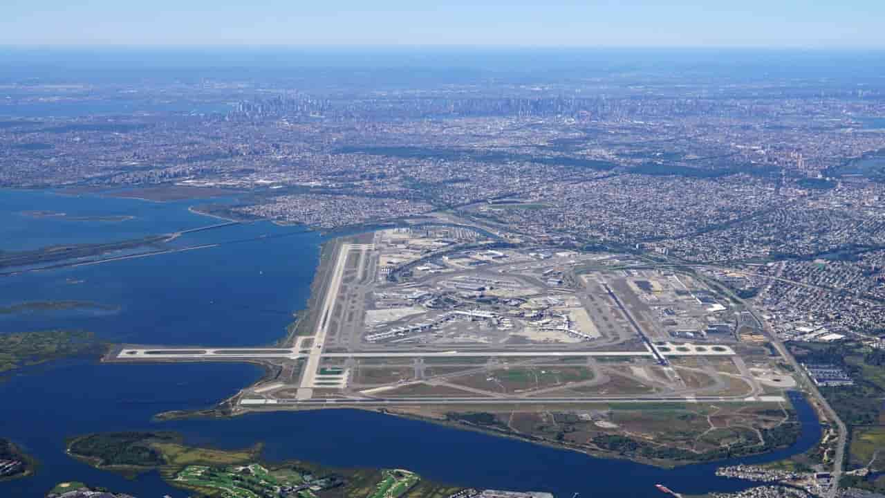 JetBlue pilot reports drone strike near JFK airport