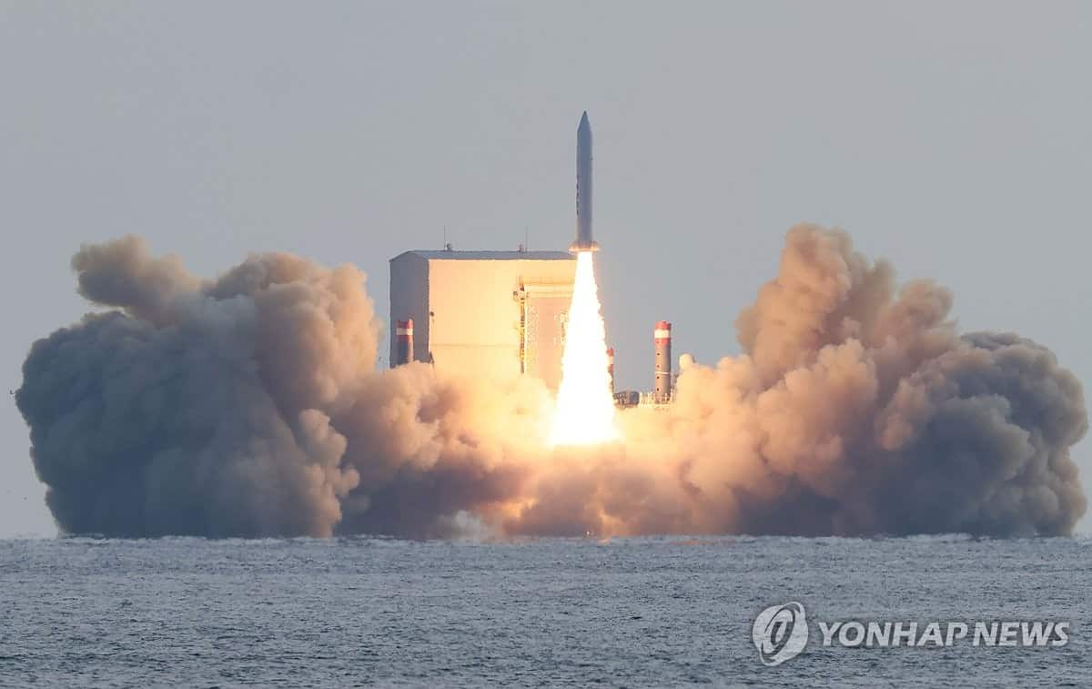 South Korea postpones solid-fuel rocket launch to year-end