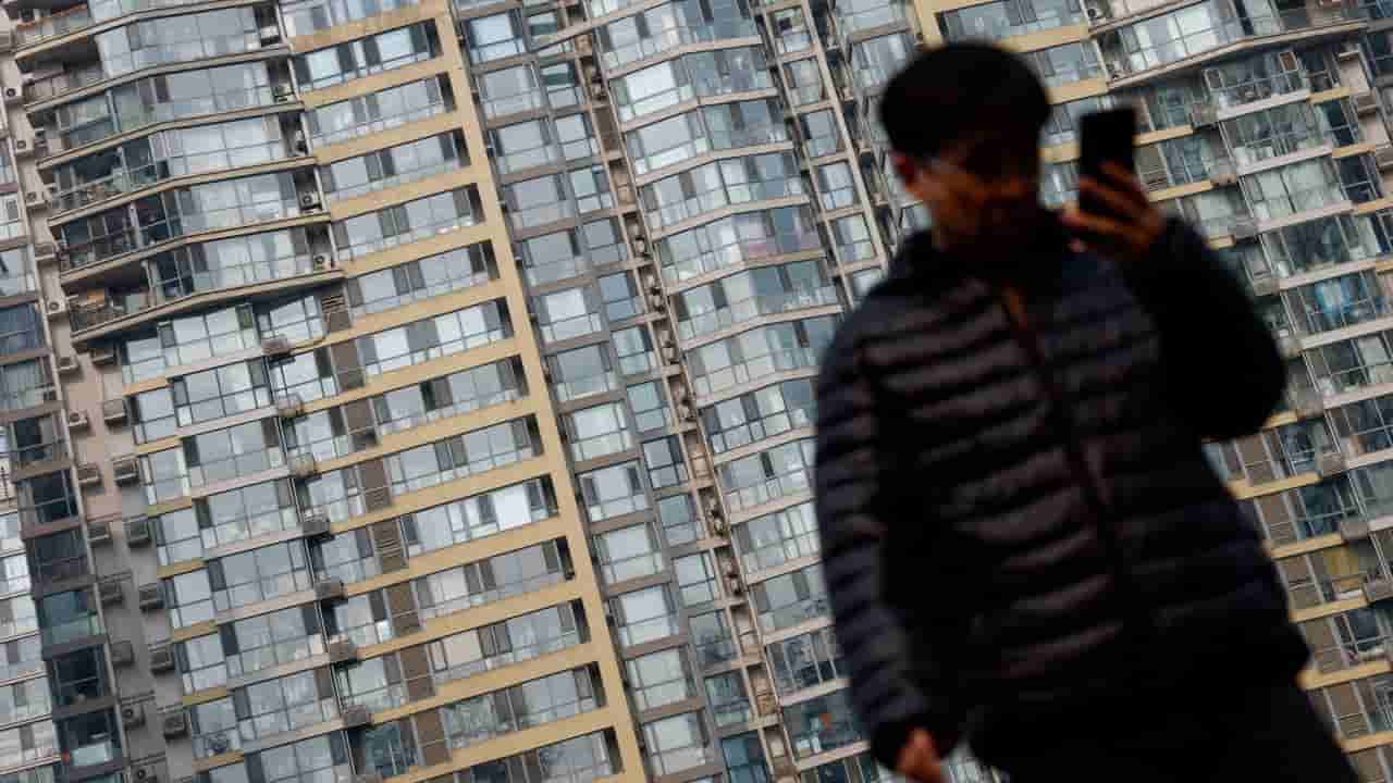 China Unveils Policy Package to Stabilize Property Sector