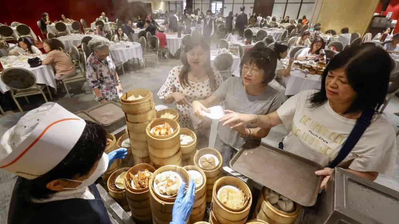 Hong Kong urged to export food culture amid Cantonese restaurant slump