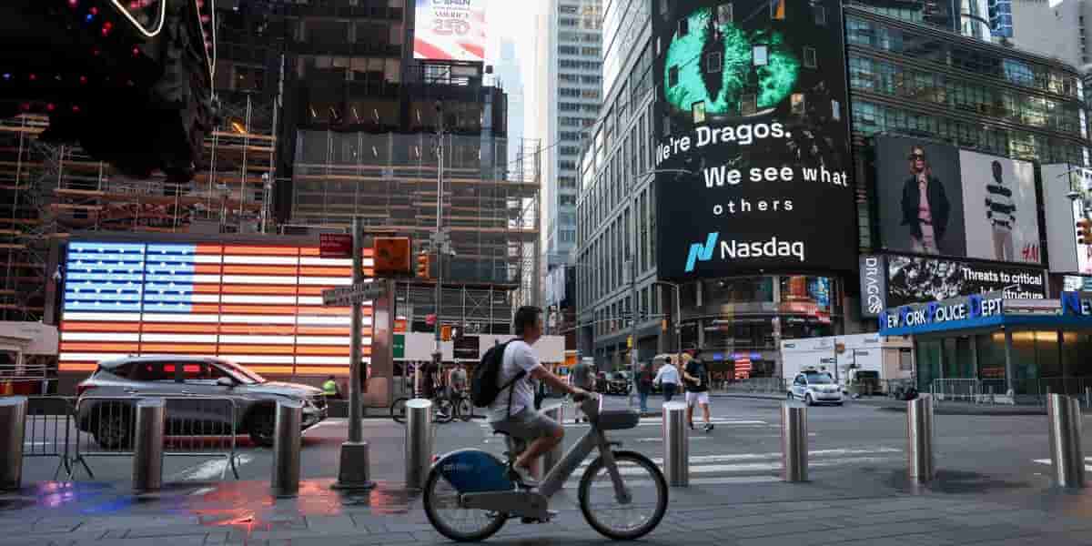 Retail traders shift strategy, selling tech winners for new opportunities