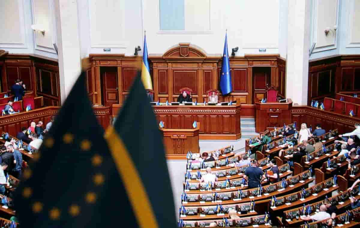 Ukraine parliament passes bill on international parcel taxes