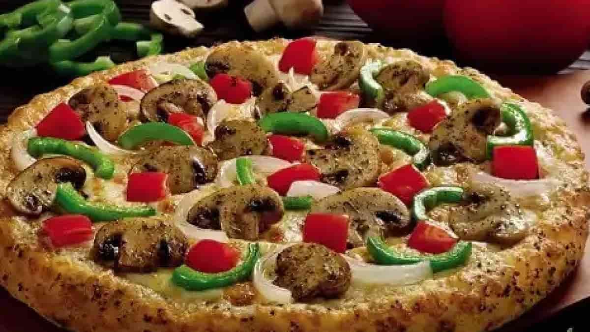 Domino's Revenue Beats Estimates on Supply-Chain Strength