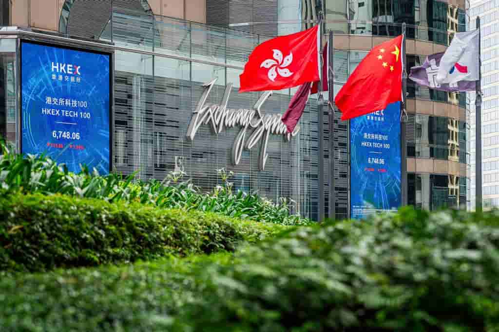 Hong Kong, Malaysia Sign Pact to Boost Cross-Market Access
