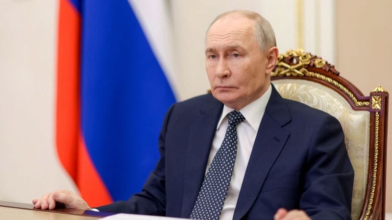 Russia Sanctions Bill Broadens Scope, Includes Waivers