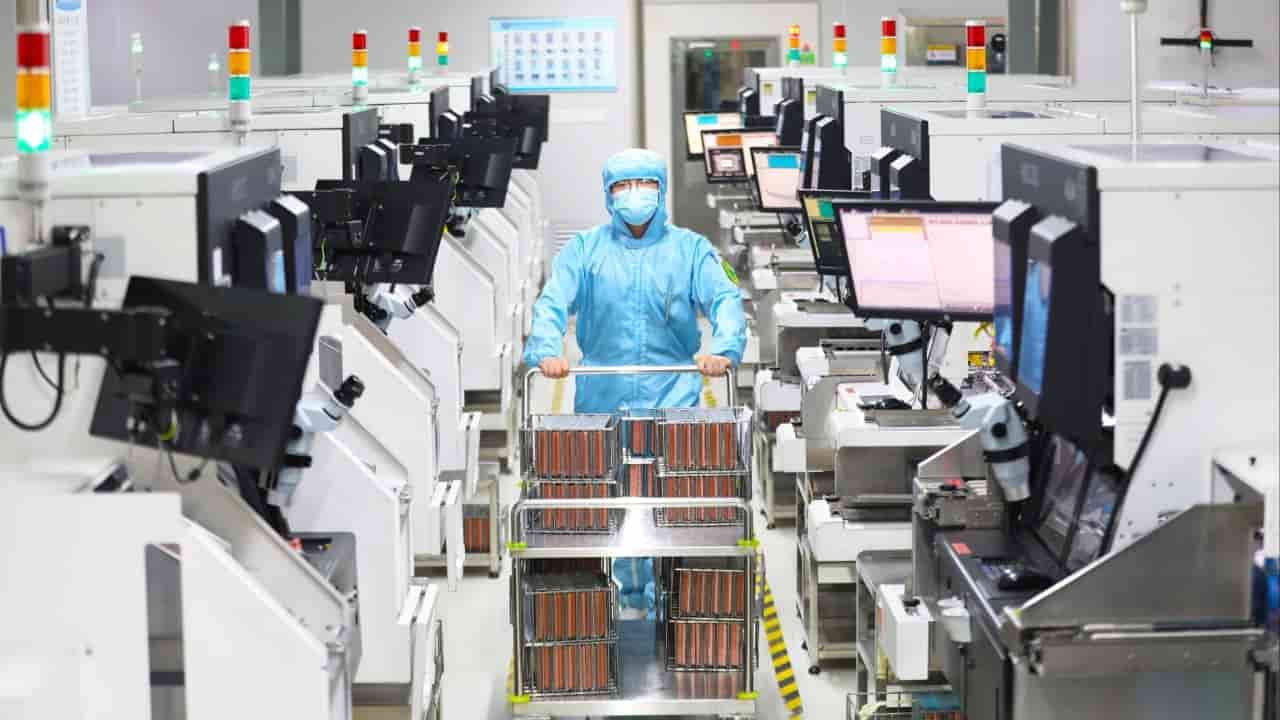 China unveils 5-year plan to boost chips and AI, challenging US tech