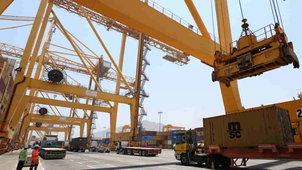 UAE seeks oil transit route to bypass Strait of Hormuz