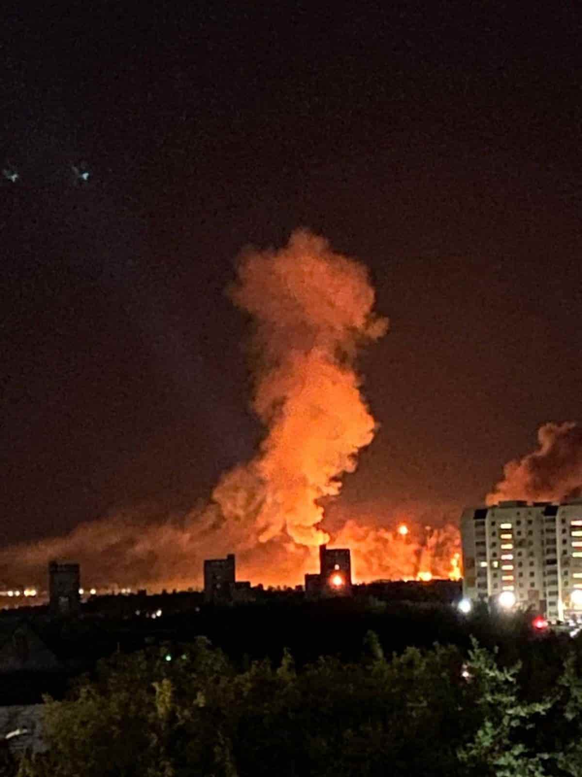 Ukrainian drones reportedly strike Russian oil refinery, Ozon warehouse