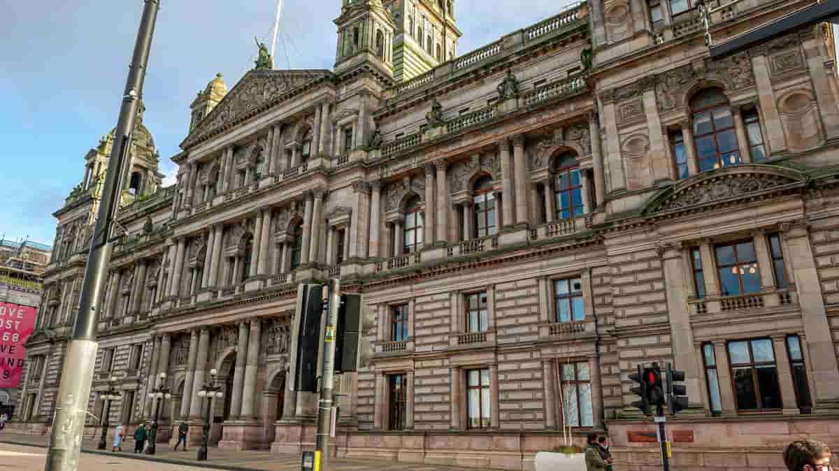 Glasgow council to fire and rehire 23,000 staff after pay talks fail