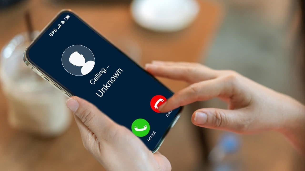 Hong Kong police arrest man over 23,000 scam calls