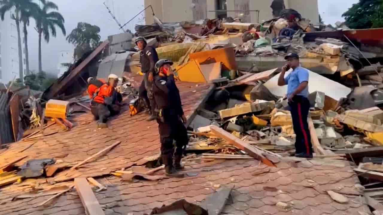 Earthquake rocks Venezuela, causing buildings to collapse