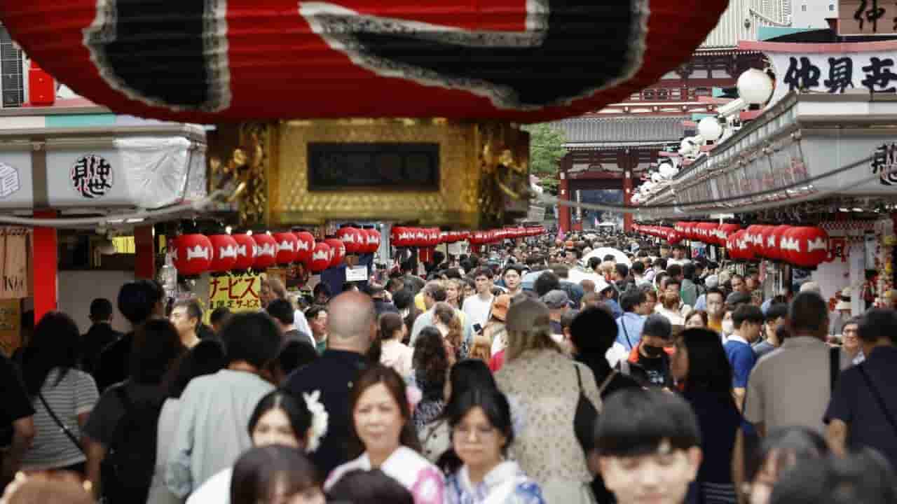 Japan targets 60 million tourists, but Chinese visitors remain scarce