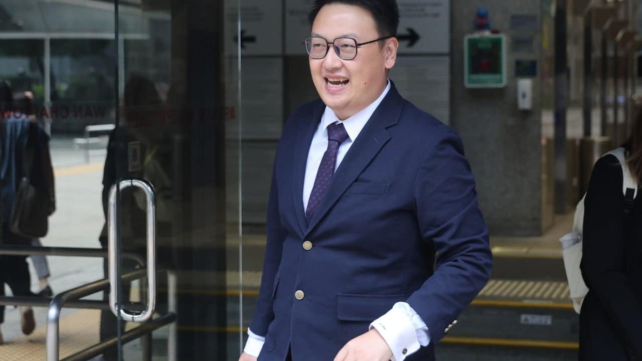Hong Kong appoints committee to investigate councillor