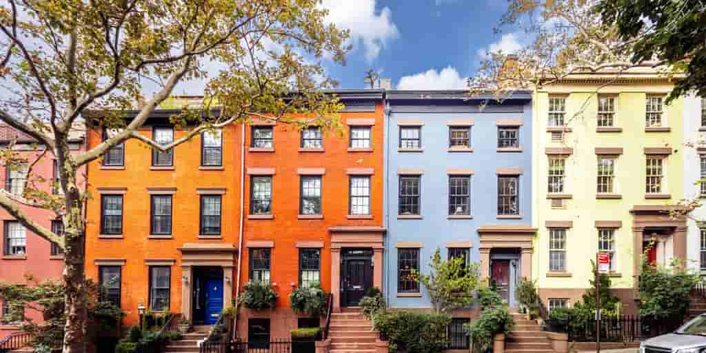 10 US cities favor buying homes, 10 favor renting: Zumper analysis