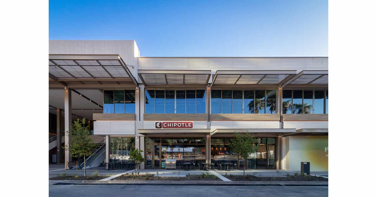 Chipotle opens first restaurant in Mexico