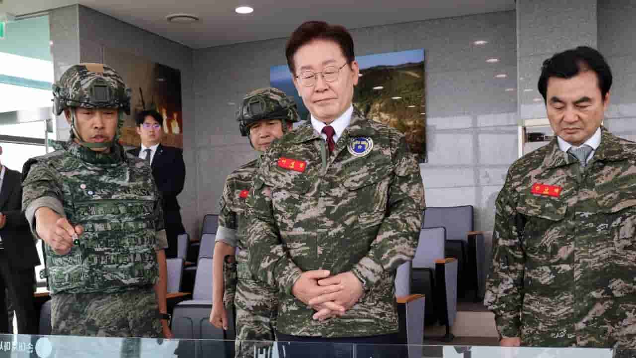South Korea proposes formal end to Korean War talks