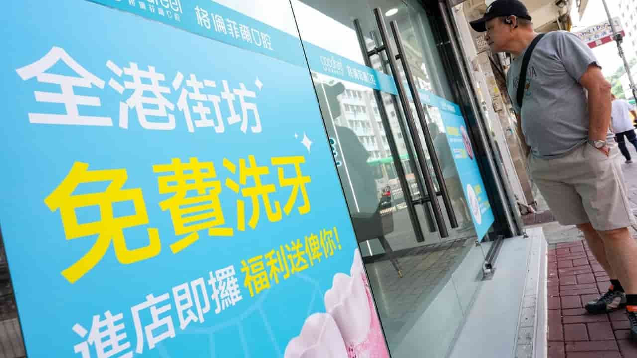 Shenzhen authorities order stop to illegal dental services, misleading ads in Hong Kong