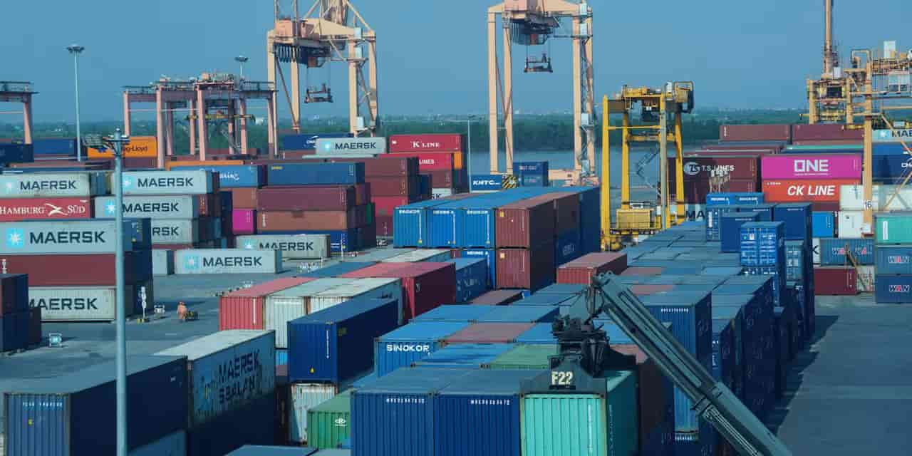 Vietnam's Q2 economic growth accelerates to 8.39%