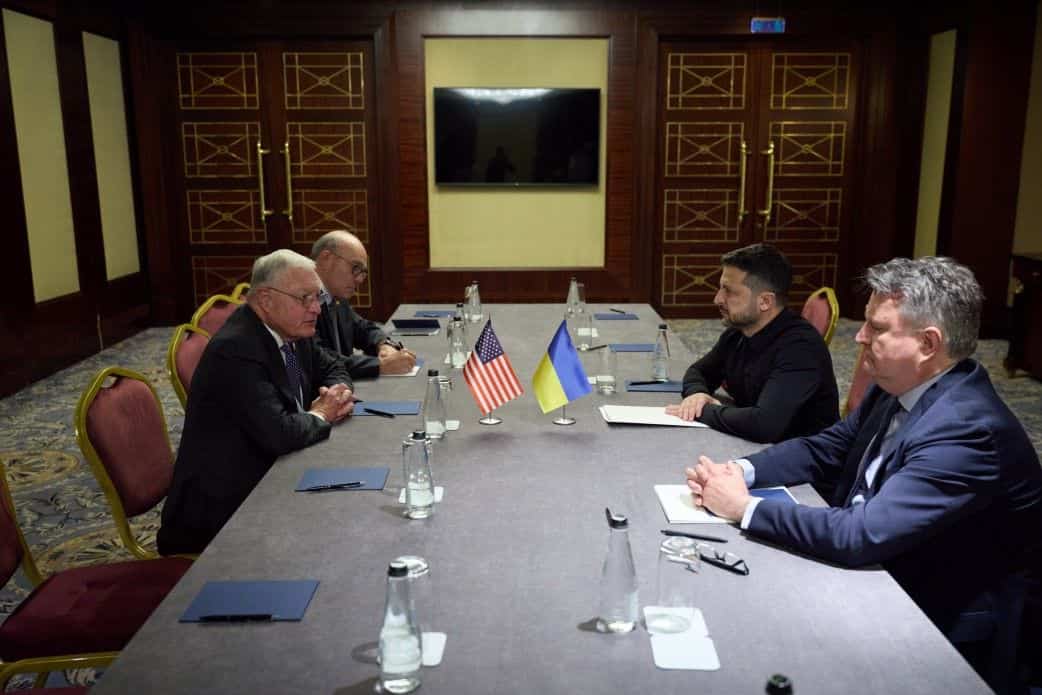 Zelensky, Kellogg Discuss Ukraine Air Defense Needs in Kyiv