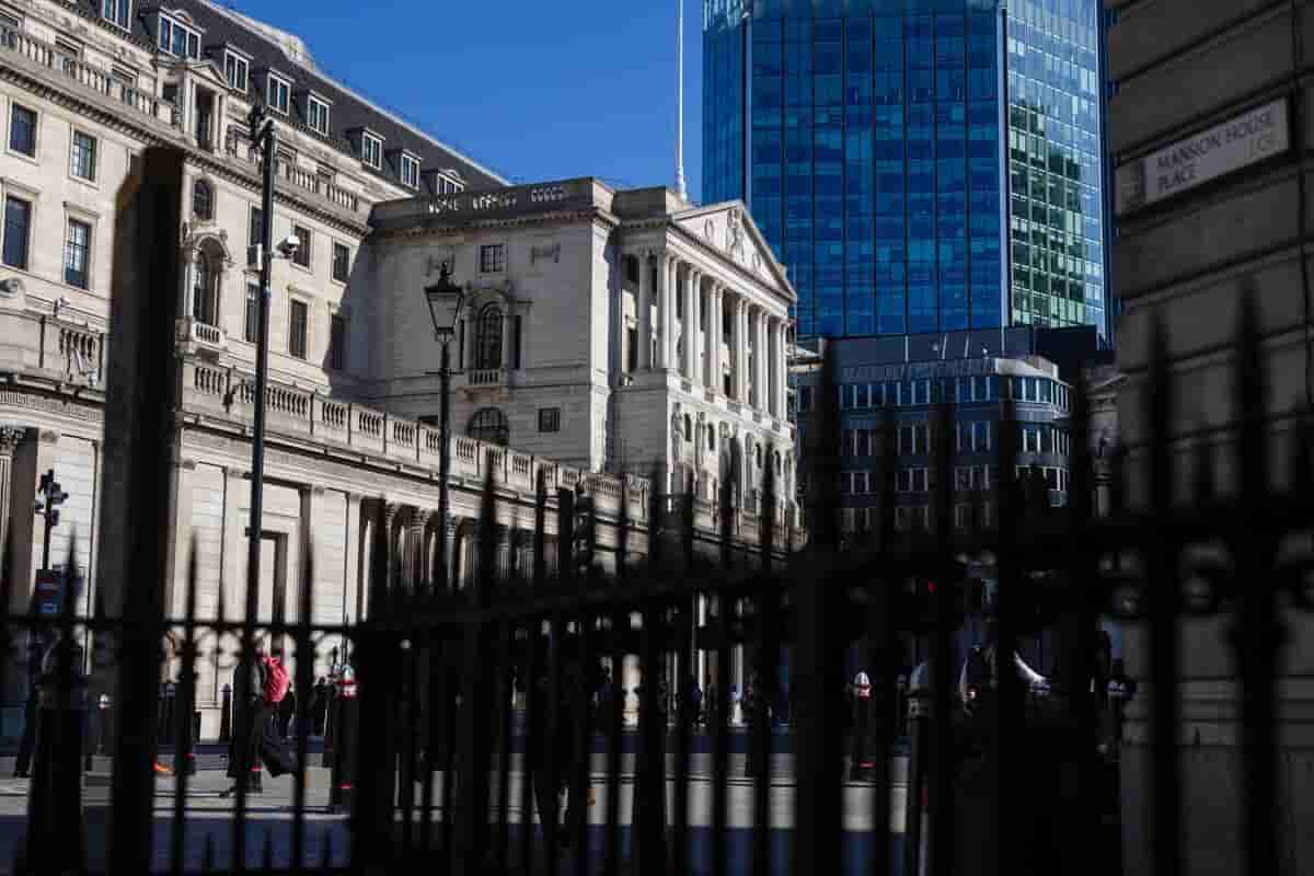 Bank of England Scraps Stablecoin Holding Limits, Sets £40B Issuance Cap