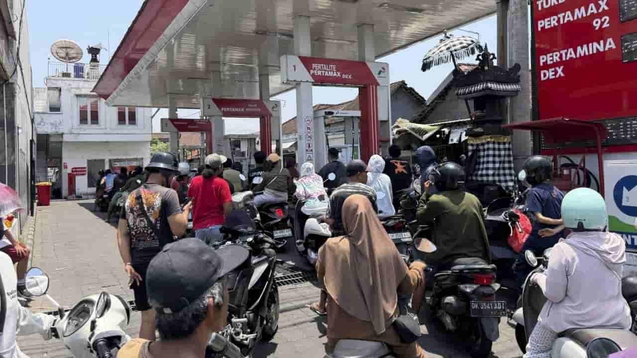Indonesia's Bali faces fuel crisis amid distribution woes