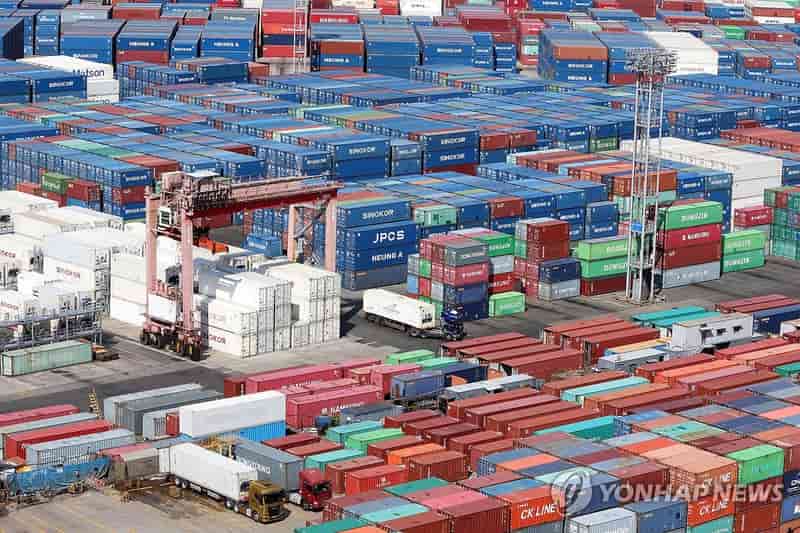 South Korea Exports Surge 45.3% in Early August Driven by Chips