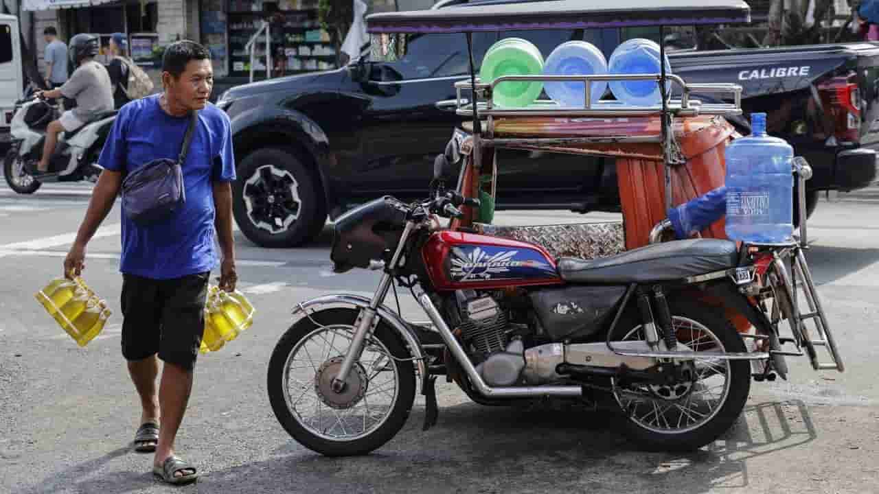 Philippines Economy Faces Headwinds Amid Inflation and Debt Concerns