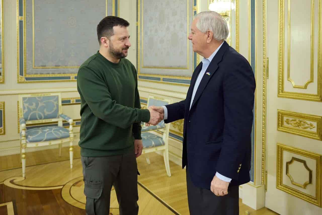 Ukraine's drone strikes degrade Russian oil output, but false narratives persist