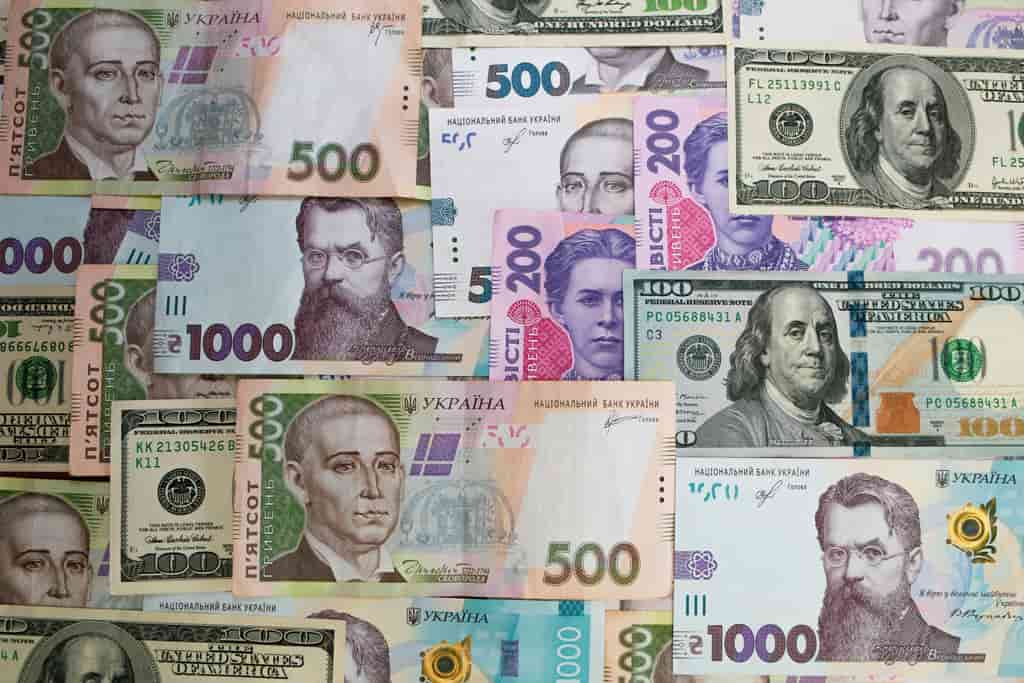Crypto trader applies HODL strategy to $1.14M EUR/USD forex bet