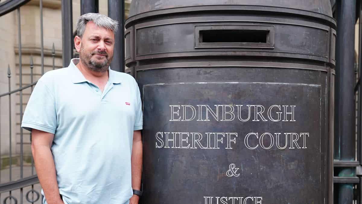 Venue accepts it discriminated against Jewish comedian when it scrapped show