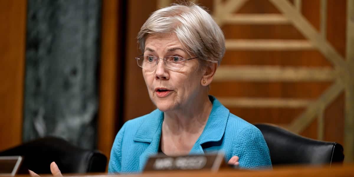 Lawmakers Push to Hold Colleges Accountable for Student Debt