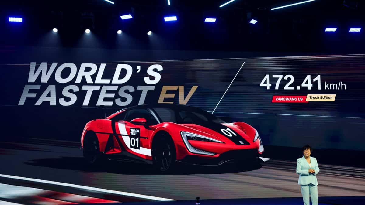 US Officials Warn of Security, Economic Risks From Chinese EVs