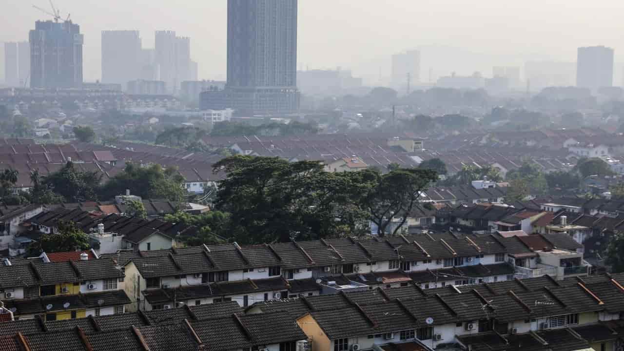 Malaysia faces haze as Indonesian wildfires rage
