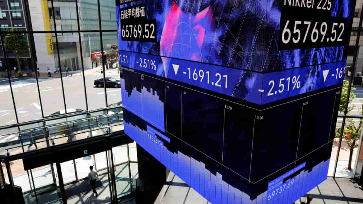Asian shares fall as bond, FX markets swing; US jobs data eyed