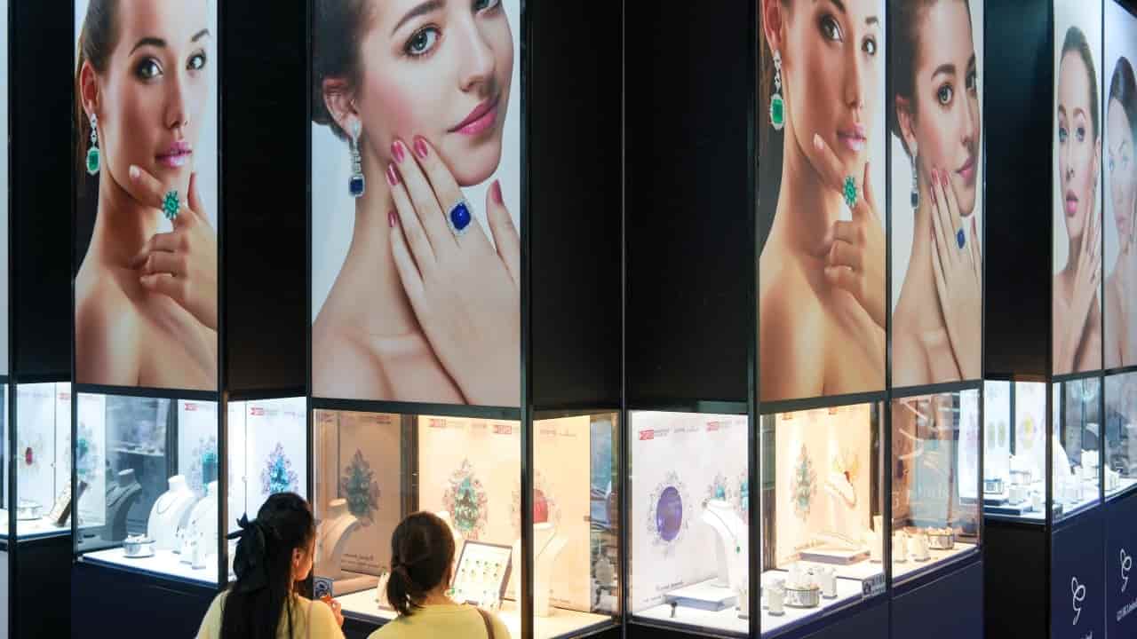 Hong Kong to Host Luxury Expo Featuring Yachts and Supercars in November