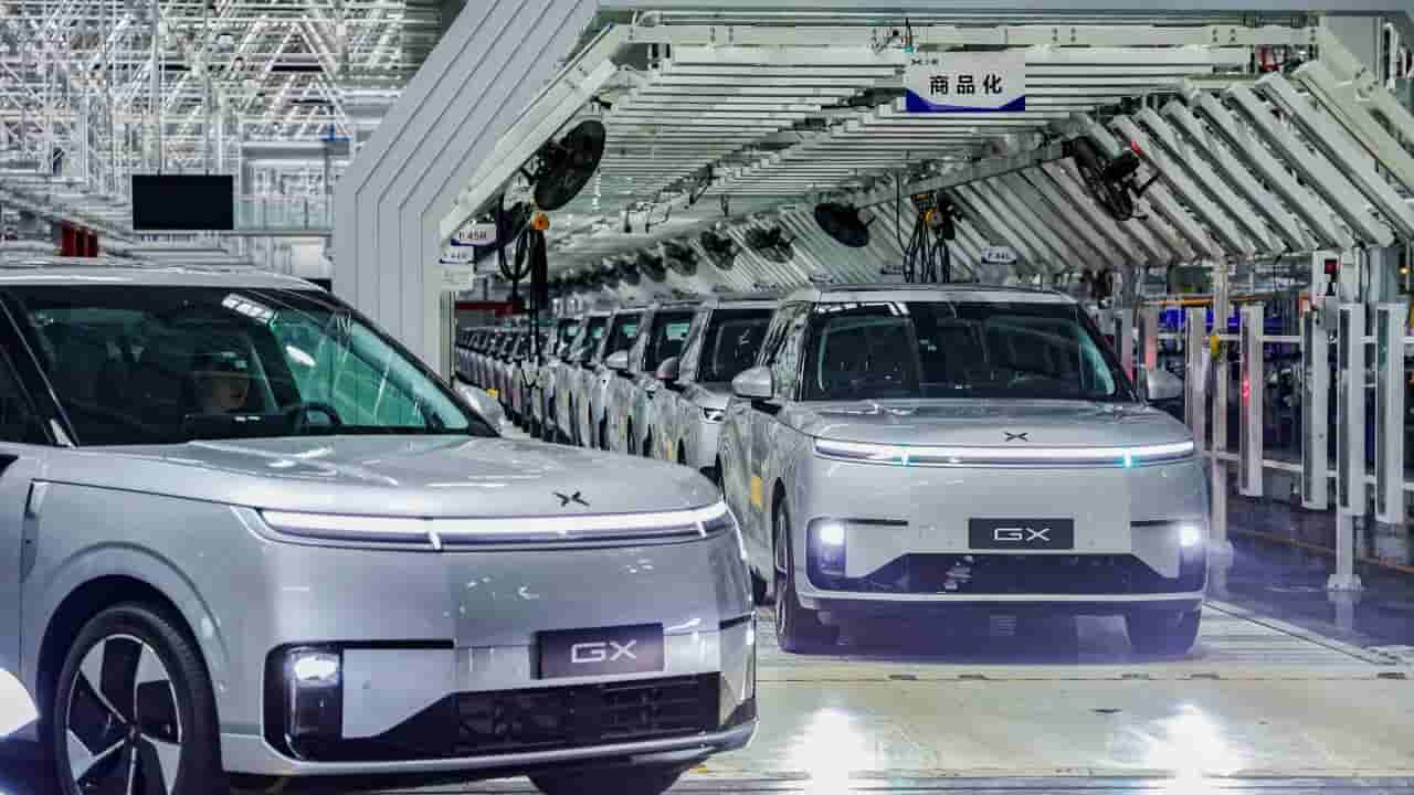 China EV sales slump in July, sparking price war concerns
