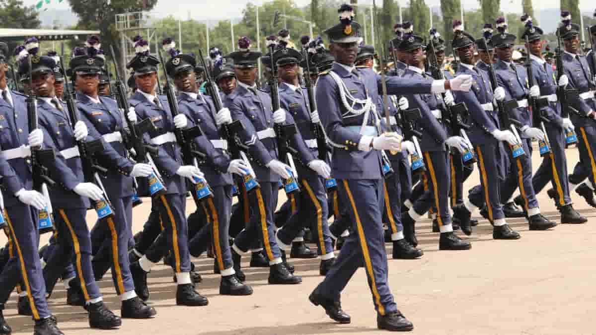 Nigerian Air Force plane crashes with 25 aboard