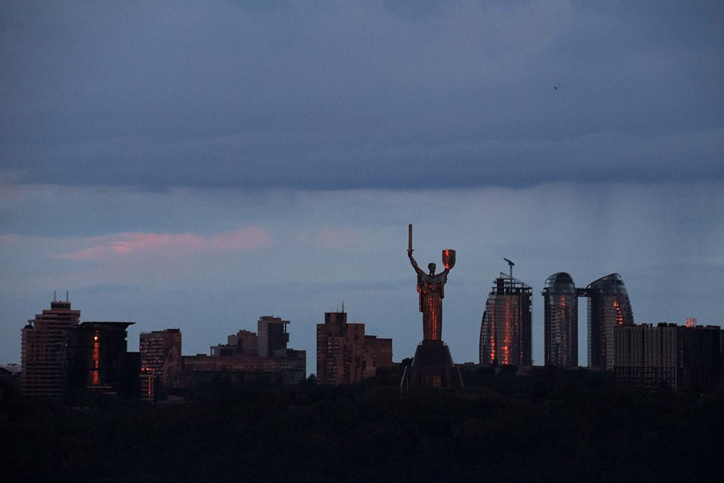 Explosions rock Kyiv amid warnings of Russian bombardment