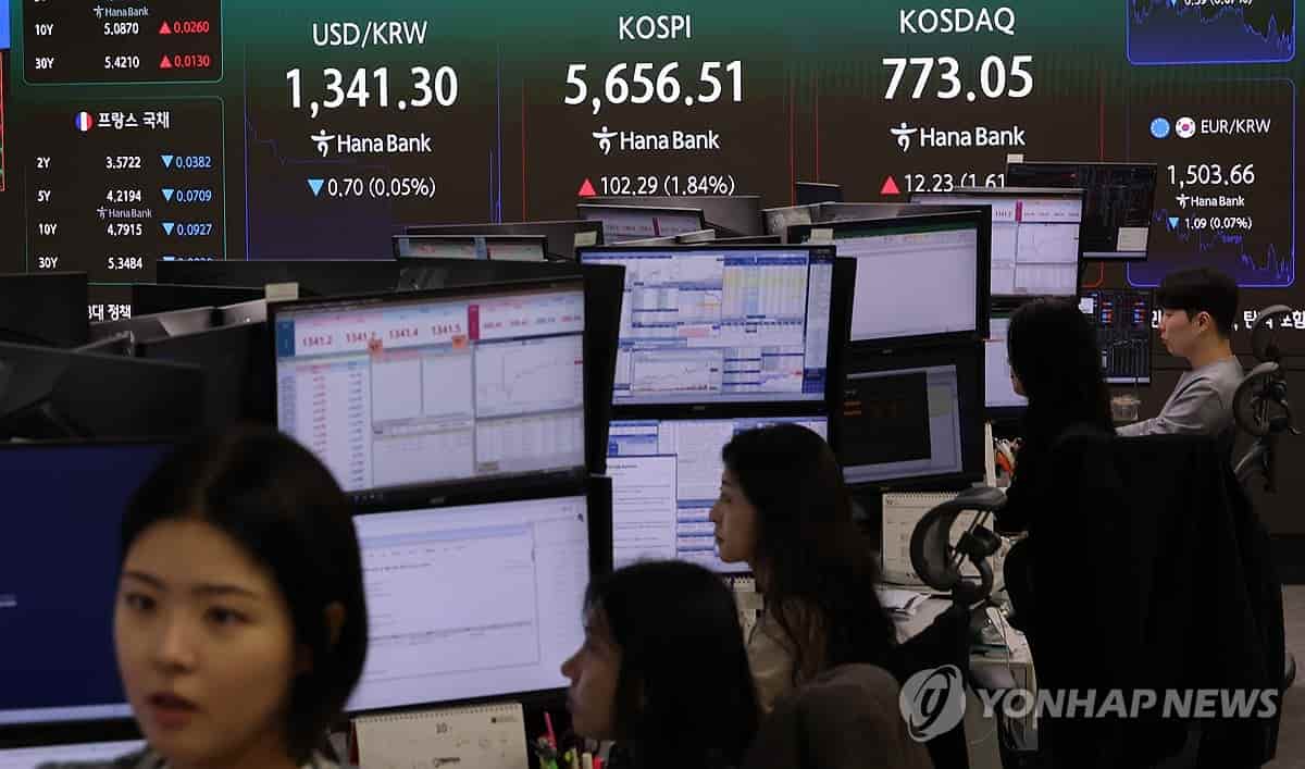 Seoul stocks open higher Friday after 7-day losing streak