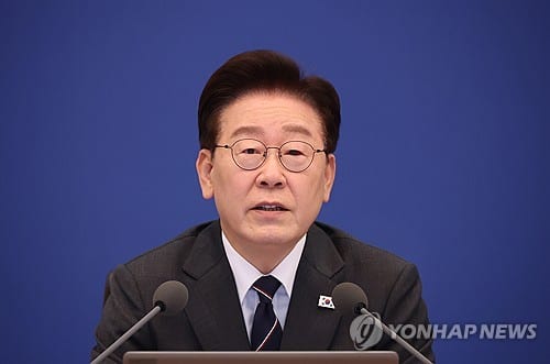 President Lee hails Korean writing system as 'face' of country