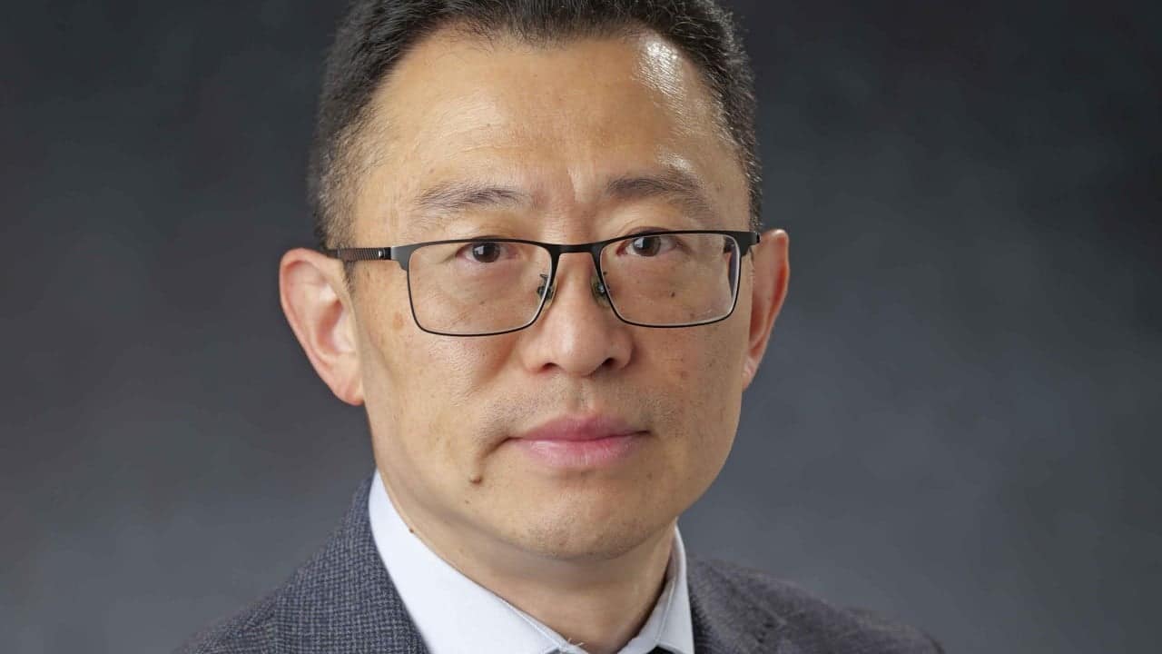 Chemist Zhang Wei leaves US for China's Great Bay University